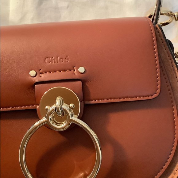 Chloe Tess Leather Crossbody Bag - Picture 2 of 9